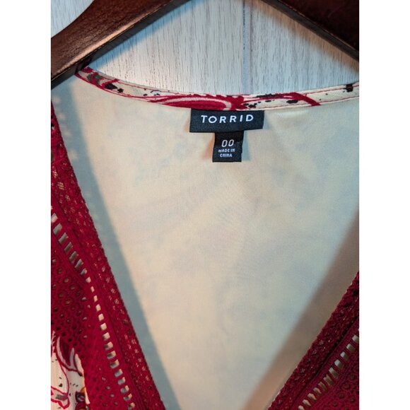 Torrid Mini Gauze Lace-Up Skater Dress Size 00 Red Paisley Crochet Pockets - Picture 5 of 11